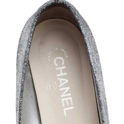 Pre Owned Chanel Silver Textured Leather Camellia Ballet Flats Size 41