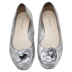 Pre Owned Chanel Silver Textured Leather Camellia Ballet Flats Size 41