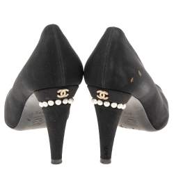 Pre Owned Chanel Black Canvas CC Cap Toe Pumps Size 37