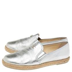 Pre Owned Chanel Silver Leather CC Cap Toe Espadrille Flats Size 39.5