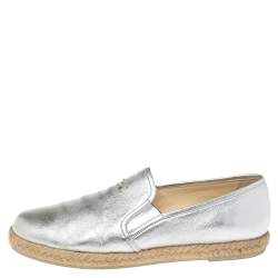 Pre Owned Chanel Silver Leather CC Cap Toe Espadrille Flats Size 39.5