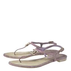 مملوكة مسبقًا صندل إصبع شايل جلد نقشة التمساح بنفسجي مزين شعار الماركة سي سي مقاس 36.5