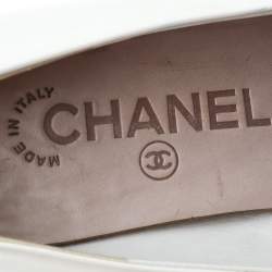 Pre Owned Chanel White/Black Leather CC Cap Toe Platform Pumps Size 36.5