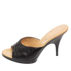 Pre Owned Chanel Black Pleated Leather Slide Sandals Size 41.5