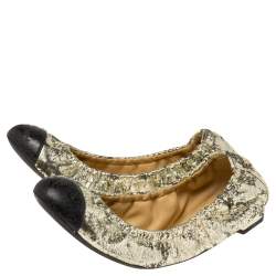 Pre Owned Chanel Metallic Gold/Black Leather Cap Toe Scrunch Ballet Flats Size 37