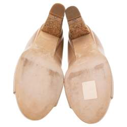 Pre Owned حذاء كعب عالي شانيل كعب سلسلة مقدمة مفتوحة جلد بيج مقاس 39.5