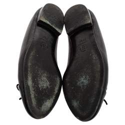 مملوكة مسبقًا Chanel Black Leather And Patent CC Cap-Toe Bow Ballet Flats Size 37.5