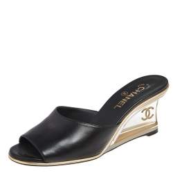 مملوكة مسبقًا Chanel Black Leather CC Slide Wedge Sandals Size 39.5