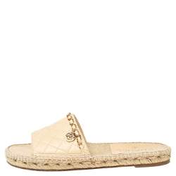 Chanel Beige Quilted Leather CC Chain Flat Espadrille Slides Size