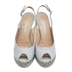 مملوكة مسبقًا صندل شانيل كانفاس رصاصي مقدمة مفتوحة فتحة كعب نعل سميك مقاس 37