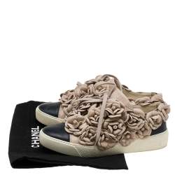 Pre Owned Chanel Beige/Black Leather Camellia Cap Toe Low Top Sneakers Size 38