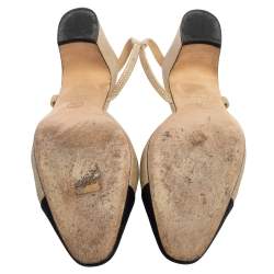 مملوكة مسبقًا صندل شانيل سي سي كانفاس وجلد أسود/ذهبي ميتاليك بحزام خلفي للكاحل مقاس 41.5