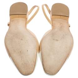 مملوكة مسبقًا Chanel Beige/White Patent And Leather Cap Toe Slingback Sandals Size 41