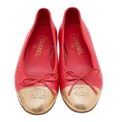 مملوكة مسبقًا Chanel Red/Gold Leather CC Cap Toe Bow Ballet Flats Size 38