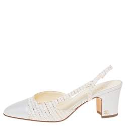 Pre Owned حذاء كعب عالي شانيل تويد وجلد أبيض/رصاصي بحزام للكاحل مقاس 39