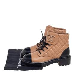 Pre Owned Chanel Brown/Black Quilted Leather CC Cap Toe Chain Link Logo Combat Boots Size 39.5