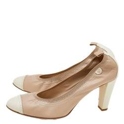 Pre Owned Chanel Beige/Cream Leather And Patent CC Cap Toe Scrunch Block Heel Pumps Size 40.5