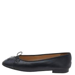 مملوكة مسبقًا Chanel Black Leather CC Cap Toe Bow Ballet Flats Size 39