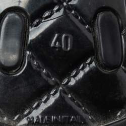 مملوكة مسبقًا Chanel Black Jelly Camellia Thong Flat Sandals Size 40