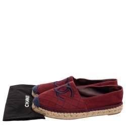 مملوكة مسبقًا Chanel Burgundy Canvas CC Espadrille Flats Size 38