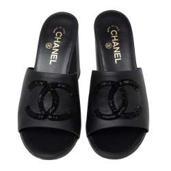 Pre Owned صندل سلايد شانيل جلد أسود مزخرف سي سي مقاس 40