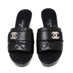 Pre Owned Chanel Black Quilted Leather CC Turn Lock Platform Slide Sandals Size 37