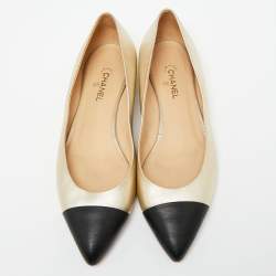 مملوكة مسبقًا Chanel Gold/Black Leather CC Cap Toe Ballet Flats Size 39