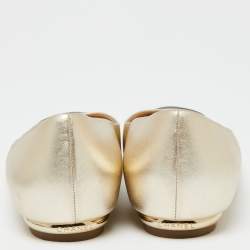 مملوكة مسبقًا Chanel Gold/Black Leather CC Cap Toe Ballet Flats Size 39