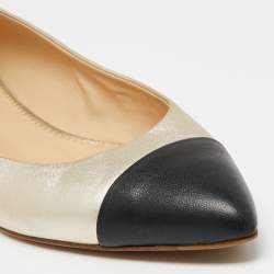 مملوكة مسبقًا Chanel Gold/Black Leather CC Cap Toe Ballet Flats Size 39