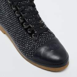 Chanel Navy Tweed And Leather CC Cap Toe Ankle Boots Size 41.5