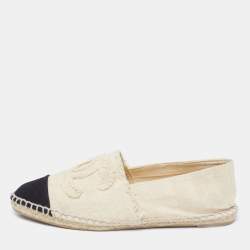 مملوكة مسبقًا حذاء فلات إسبادريل شانيل كانفاس أسود/أوف وايت مزين سي سي مقدمة سوداء مقاس 38