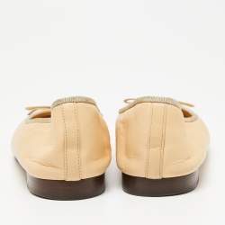 Pre Owned Chanel Beige/Black Leather CC Cap-Toe Bow Ballet Flats Size 41.5