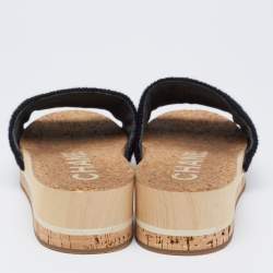 مملوكة مسبقًا Chanel Black Tweed CC Platform Slide Sandals Size 35