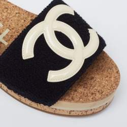 مملوكة مسبقًا Chanel Black Tweed CC Platform Slide Sandals Size 35