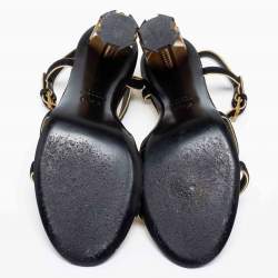 Pre Owned صندل شانيل جلد وسويدي ذهبي/أسود سير كاحل مقاس 38.5