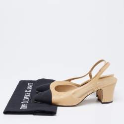 Pre Owned حذاء كعب عالي شانيل كانفاس وجلد بيج/أسود مزين سي سي مقدمة سوداء فتحة كعب مقاس 37.5