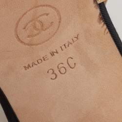 مملوكة مسبقًا Chanel Black/Beige Leather And Canvas CC Embroidered Slingback Sandals Size 36