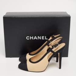 مملوكة مسبقًا Chanel Black/Beige Leather And Canvas CC Embroidered Slingback Sandals Size 36