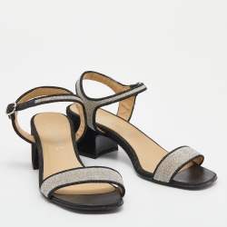 مملوكة مسبقًا صندل شانيل CC قماش لوريكس  أسود / فضي بكعب عريض وحزام كاحل مقاس 37.5