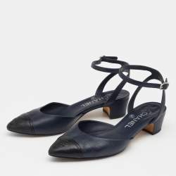 مملوكة مسبقًا Chanel Navy Blue/Black Leather CC Cap Toe Ankle Strap Sandals Size 37