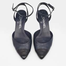 مملوكة مسبقًا Chanel Navy Blue/Black Leather CC Cap Toe Ankle Strap Sandals Size 37