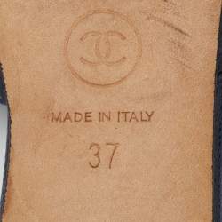 مملوكة مسبقًا Chanel Navy Blue/Black Leather CC Cap Toe Ankle Strap Sandals Size 37