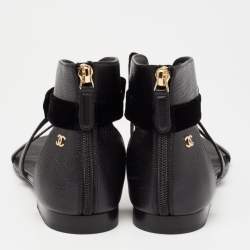 مملوكة مسبقًا Chanel Black Leather Velvet Bow Detail CC Flat Sandals Size 39