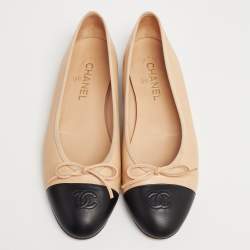 Pre Owned Chanel Beige/Black Leather CC Cap-Toe Bow Ballet Flats Size 41.5