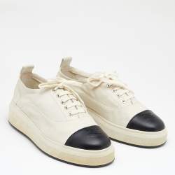 Pre Owned Chanel Off White/Black Leather CC Cap Toe Oxford Sneakers Size 39