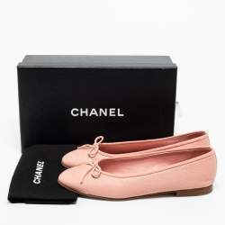 مملوكة مسبقًا Chanel Pink Leather CC Cap Toe Bow Ballet Flats Size 40.5