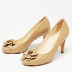 Pre Owned Chanel Beige Leather Camellia  Pumps Size 36
