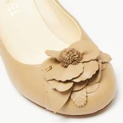 Pre Owned Chanel Beige Leather Camellia  Pumps Size 36