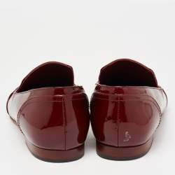 مملوكة مسبقًا حذاء لوفرز شانيل جلد لامع عنابي مزين سي سي مقاس 39.5