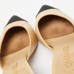 Pre Owned صندل سلايد شانيل كانفاس وجلد أسود/بيج مقدمة مدببة مقاس 36.5